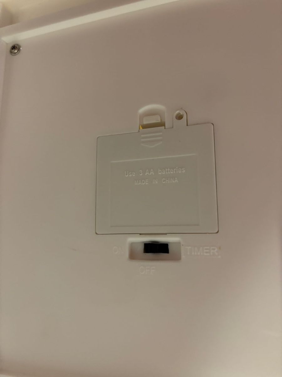 Lanternes: Laterne weiss mit 3 LED Kerzen Timer Funktion – D'occasion à Herzogenbuchsee par ameise02 3