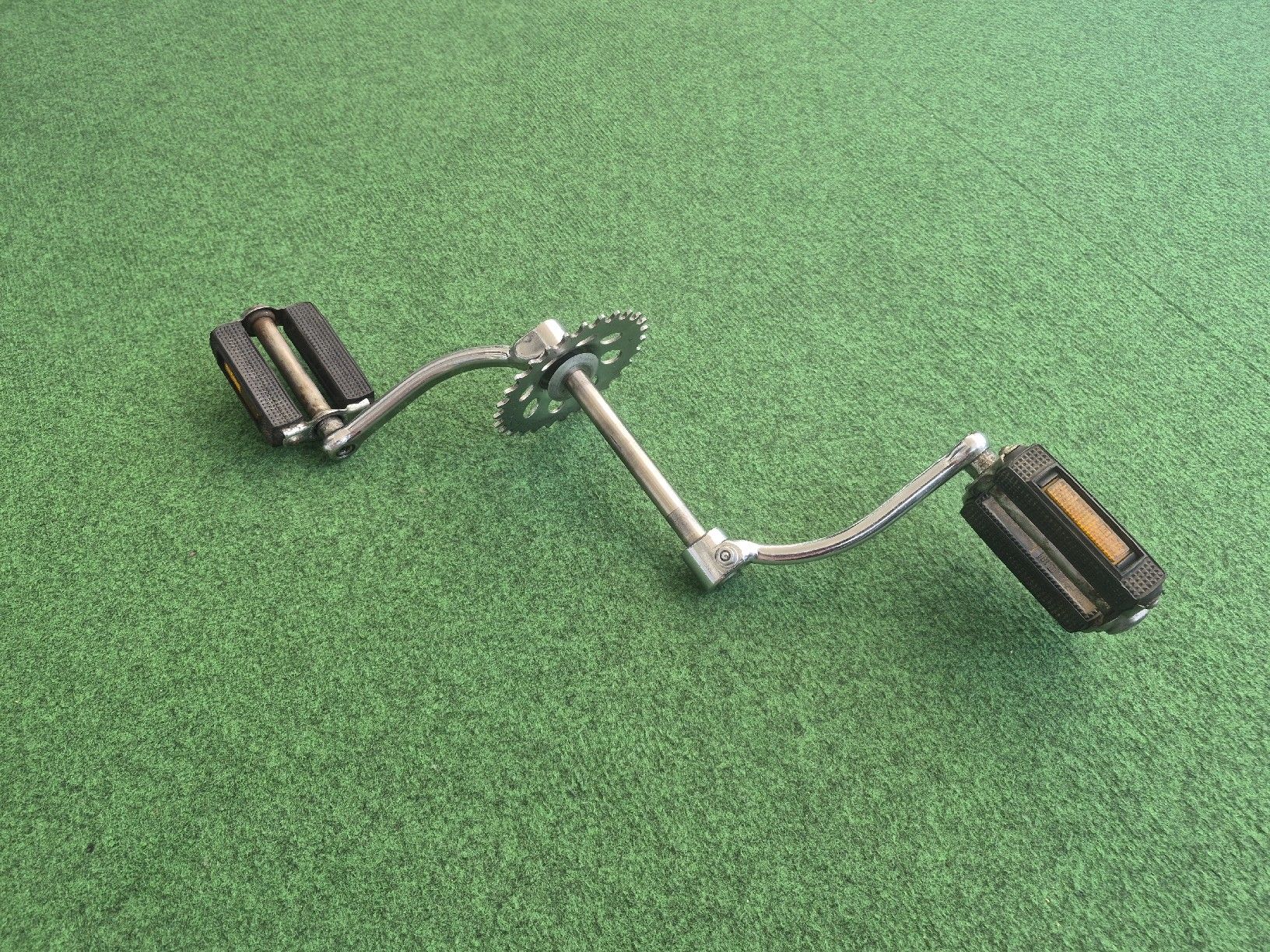 Puch Mofa-Ersatzteile: Puch Maxi S/N Tretachse-Set – Gebraucht aus Belp von intru 2