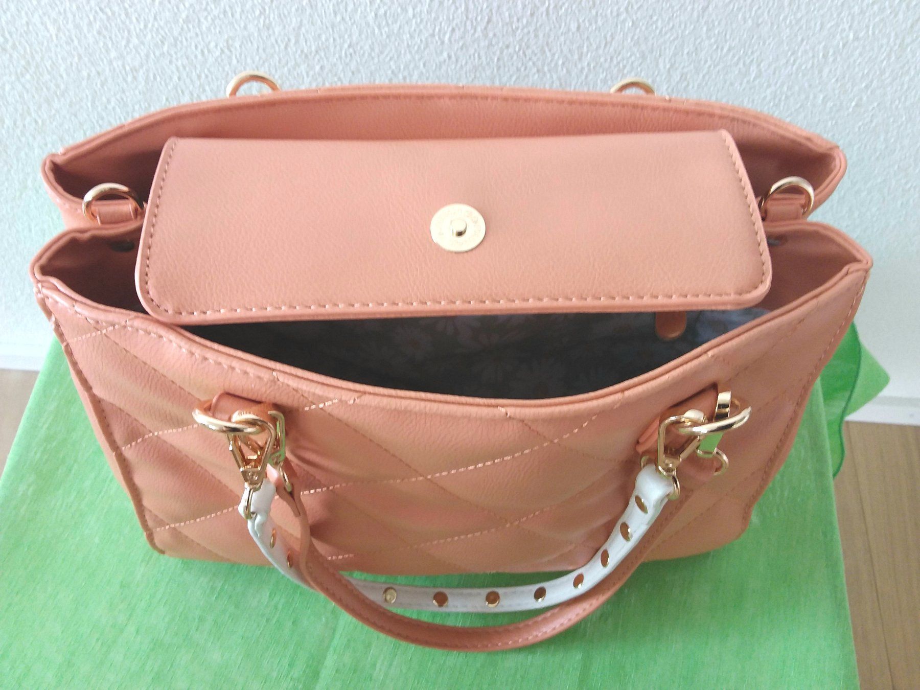 Sacs femmes: EDEL & STARK Handtasche – D'occasion à Uitikon Waldegg par Risibisi7 2