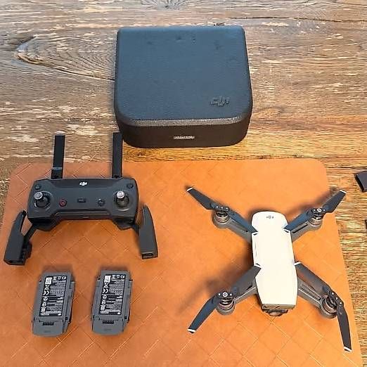 DJI Modellismo RC: Drohne Dji Spark – Usato da Baar venduto da Ensar_Kalender 3