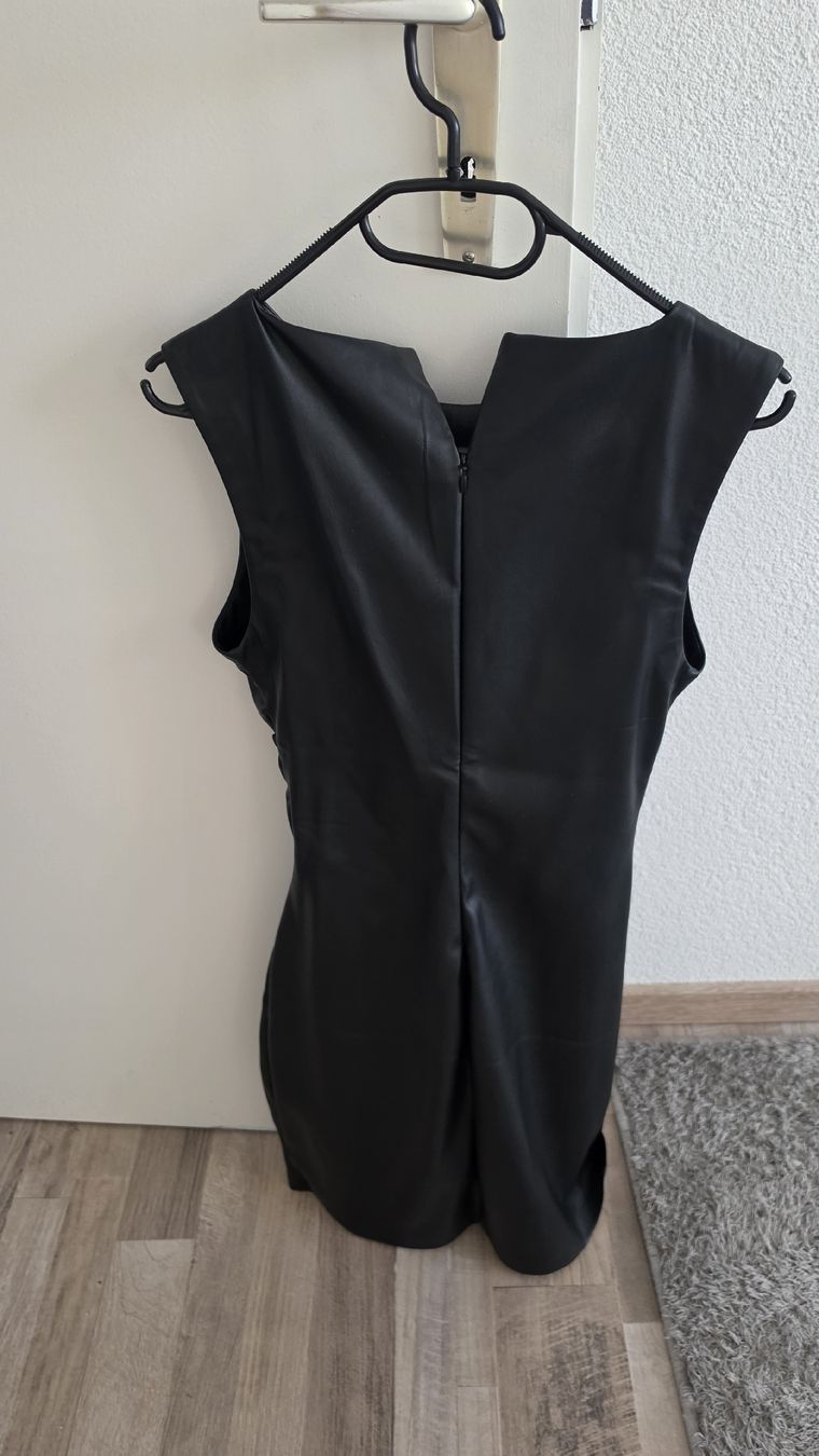 Zebra Kleider: Robe noir – Neu und originalverpackt aus Vuadens von ana_nd8q 1
