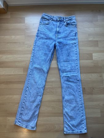 Jeans Stradivarius Grösse 36