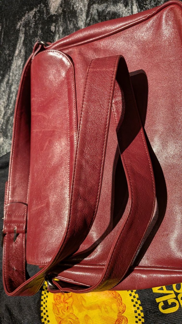 Sonstige Kleidung & Accessoires: Damen Handtasche – Gebraucht aus Wattenwil von karinschaw 2
