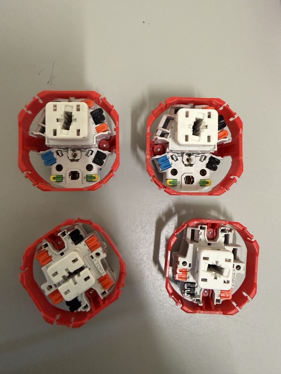 Feller Stecker: Snapfix elektroapparate kleinkombi schalter  – Neu (gemäss Beschreibung) aus Zürich von papaplatte