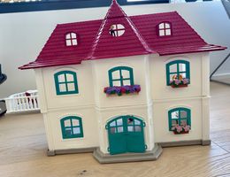 Schleich Horse Club Lakeside Wohnhaus und Stall