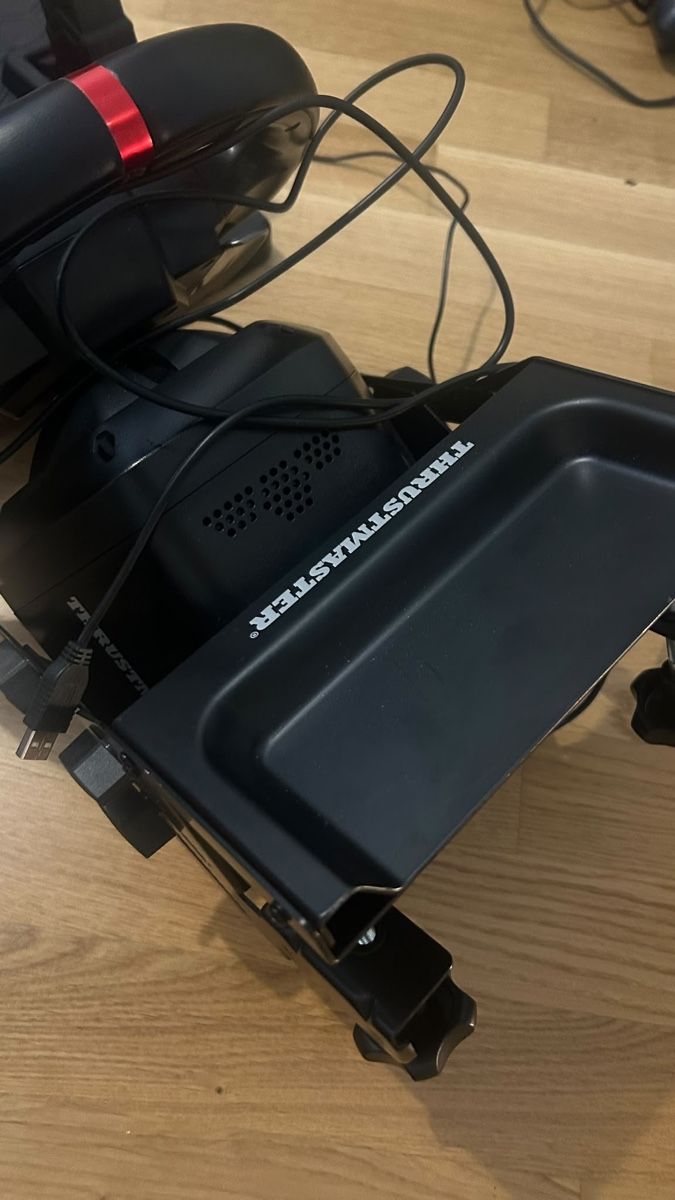 Thrustmaster Controller: Volant thrustmaster T-248 – Usato da Lausanne venduto da van_7pp7