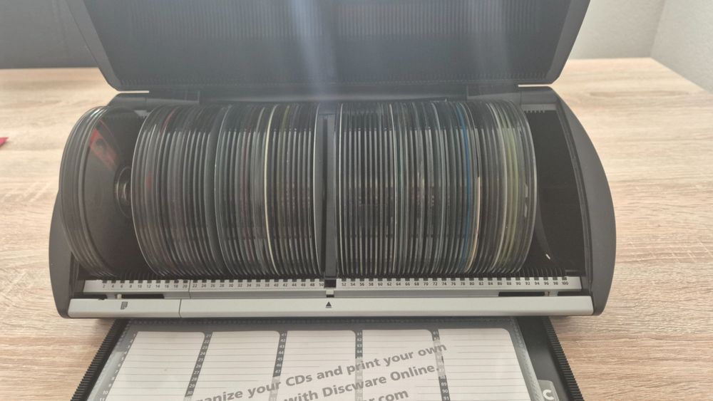 Discgear für 100 CD/DVD mit 80 Original Musik CDs (Gebraucht) in ...