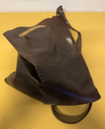 Leder Tasche mit Hirschgeweih ( hat eine Riss)
