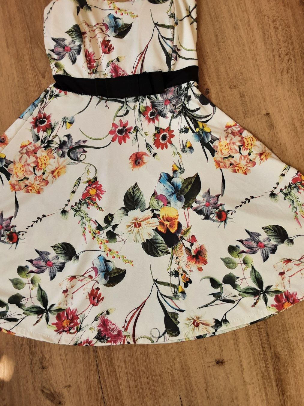 Kleider: Sommerliches Blumenkleid, Grösse S – Gebraucht aus Altdorf UR von Brandli 2