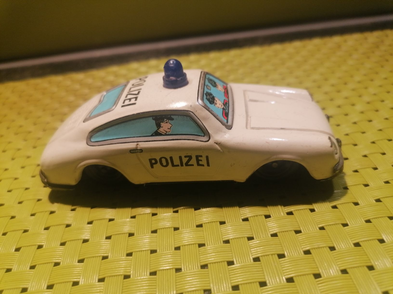 Giocattoli: Blechsplelzeug Polizei Auto klein – Usato da Biberist venduto da troedlerheinz 5
