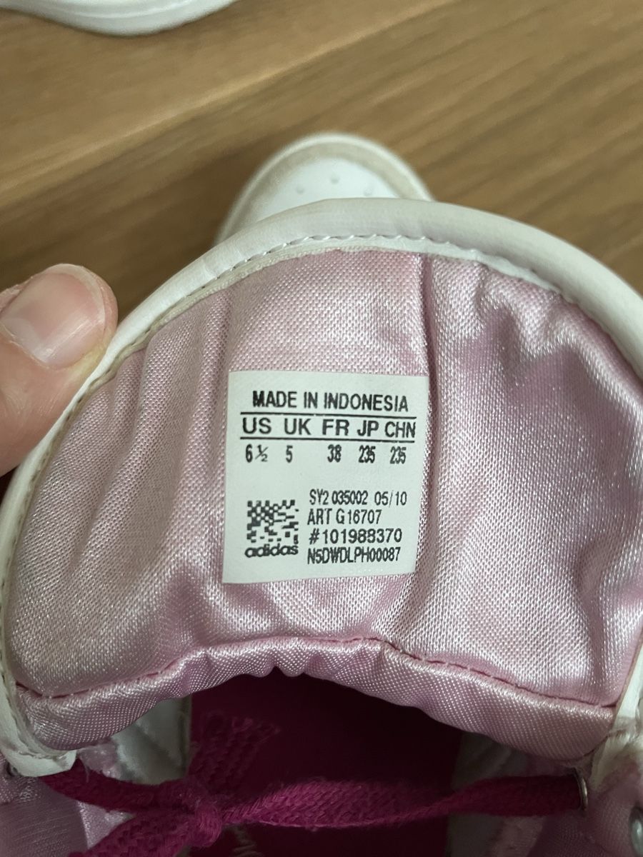 Adidas Damenschuhe: Sneaker Adidas – Gebraucht aus Aarwangen von erd_ngx8 2
