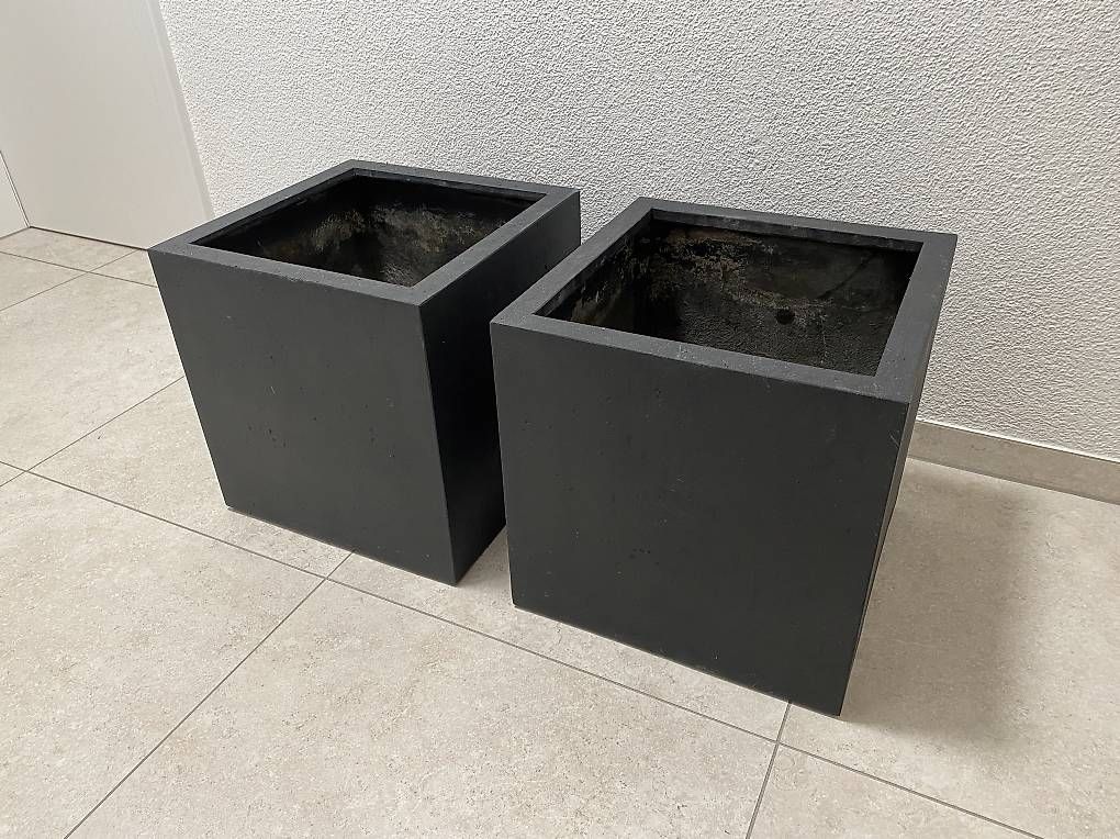 Vasi per fiori: Pflanzenkübel Blumenkübel Topf – Usato da Sursee venduto da pih_88