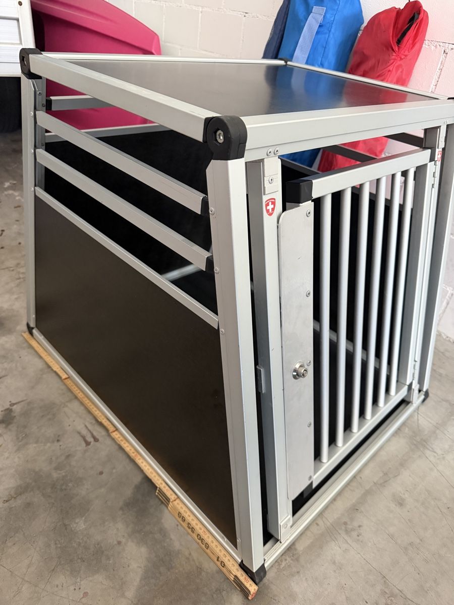AluBox Sonstige Dekorationen & Accessoires: Hundebox Swiss Dogbox – Gebraucht aus Bennau von Popp1 1