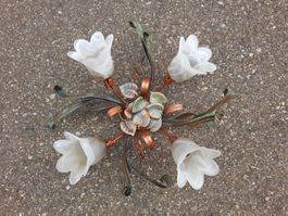 Deckenlampe mit Blumenleuchten, Elfen