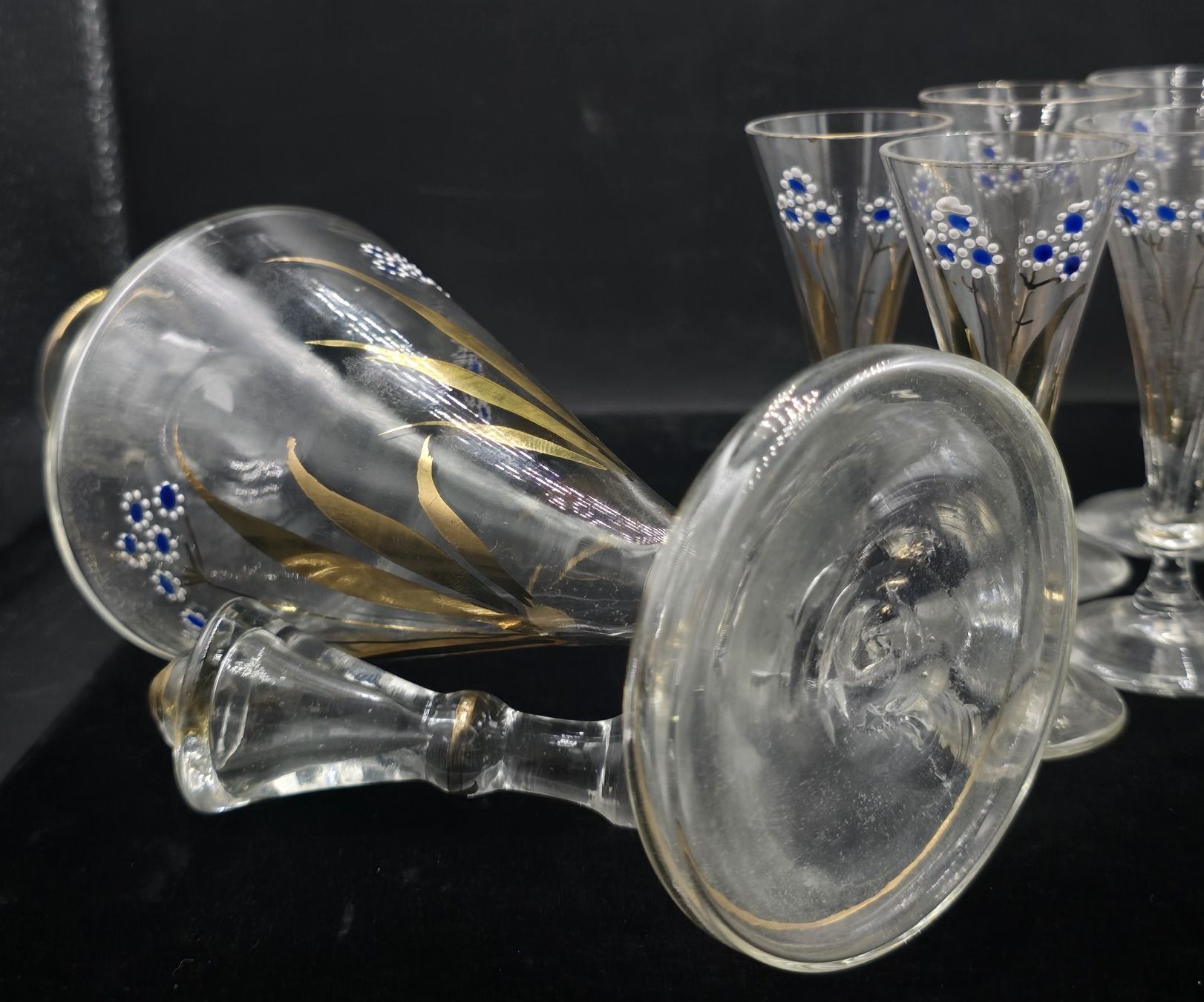 Karaffen: Vintage-Set Glaskaraffe mi Gläsern – Gebraucht aus Rorschacherberg von snOOpydOg11 5