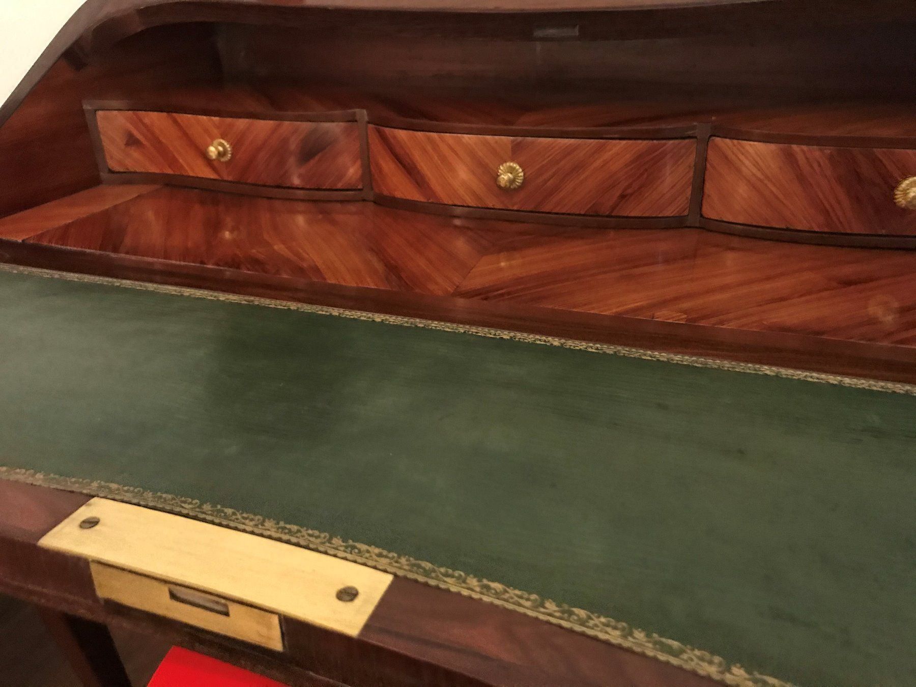 Scrivanie: Seltene "Bureau de Pente" Louis XV 18JH. – Usato da Zürich venduto da Louis_xvi 7