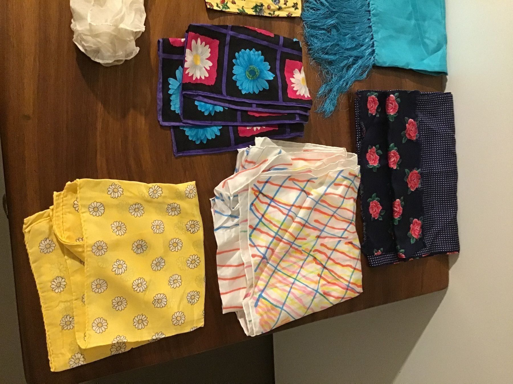 Foulard & Sciarpe: 13 sehr schöne Schals / Pashminas – Usato da Zuerich venduto da lichti 4