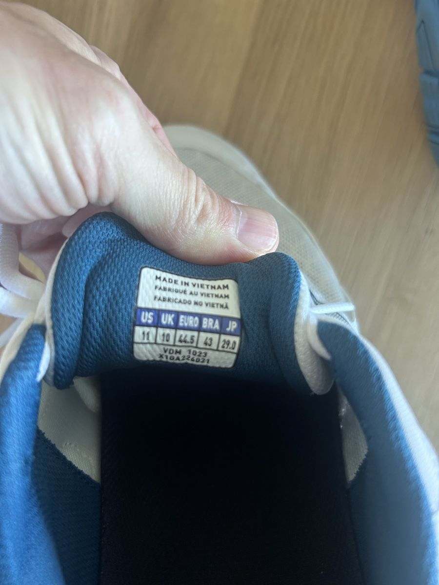 Scarpe da uomo: Hallenschuh Grösse 44.5 Wave Phantom 3 Mizuno – Nuovo (secondo la descrizione) da Meisterschwanden venduto da Seland 1