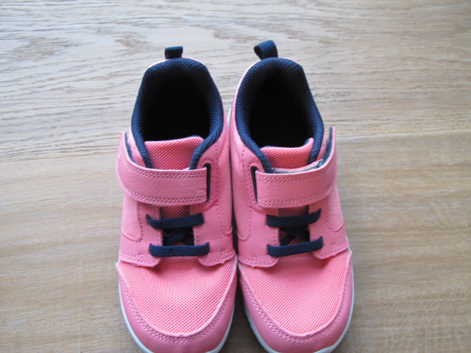 Chaussures filles: Turnschuh Sportschuh Gr. 29 – D'occasion à Rheinfelden par zwitschi_09