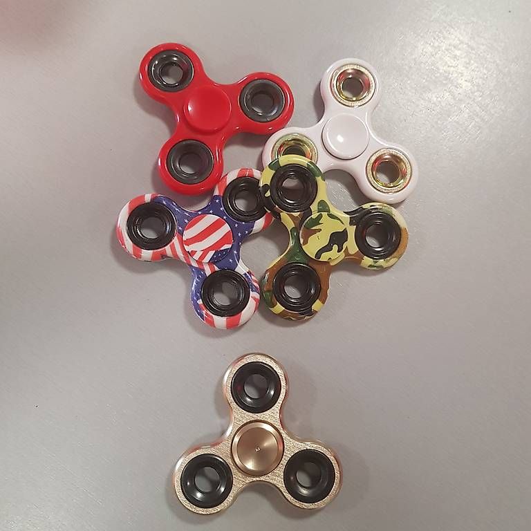 Giocattoli: Fidgetspiner Metal und Plastik – Usato da Brüttisellen venduto da mfran 4