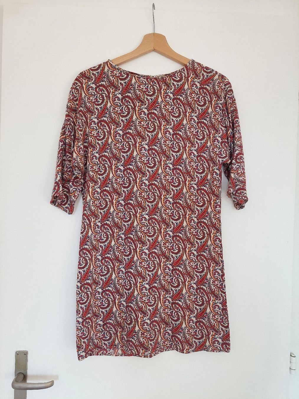 Kleider: Kleid mit rotem Paisley Muster, Gr. XS – Gebraucht aus Zürich von Taxista 1