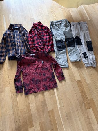 Kinderkleider Set Hosen und Oberteile Grösse 134/140