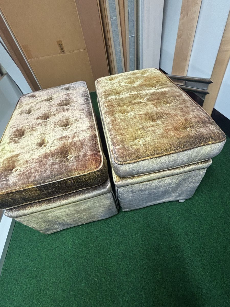 Sgabelli: Hocker aus samt – Usato da Zug venduto da Biki72 5
