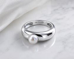 Magnifique bague en or blanc 18ct, perle Akoya