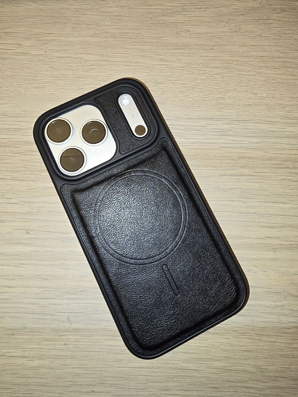 Apple Portables: Apple iPhone 18 Pro, Silver, with Multiple Phone Cases – Neuf (Voir description) à Horw par tmr_gd8w 5