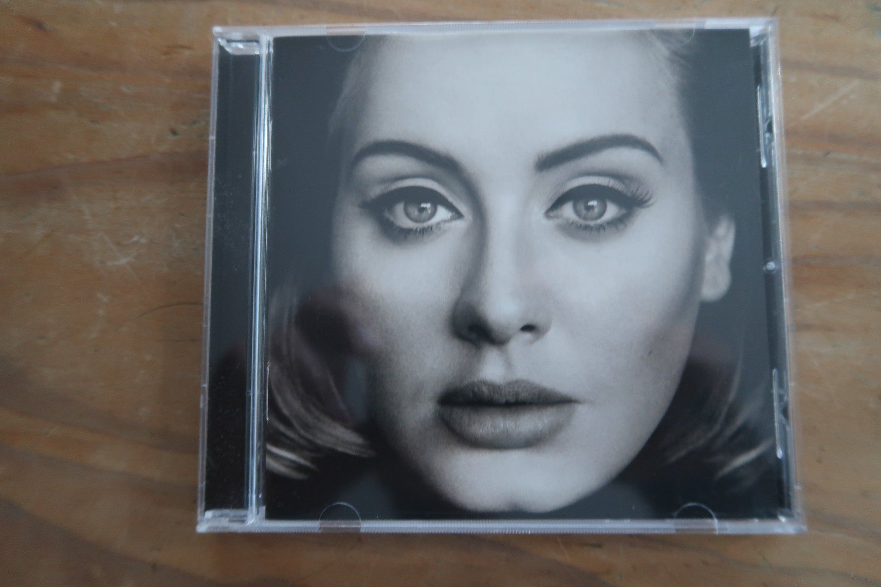 CDs: ADELE - 25 - mit HELLO - CD – D'occasion à Basel par Patiscat