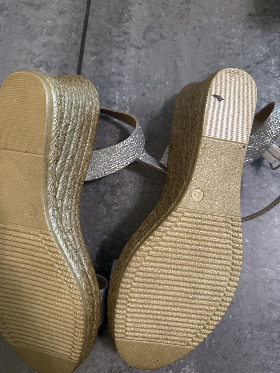 Graceland Damenschuhe: Graceland Glitzer Keilsandalen Gr. 41 – Gebraucht aus Rheinfelden von tvi_ghr7 2