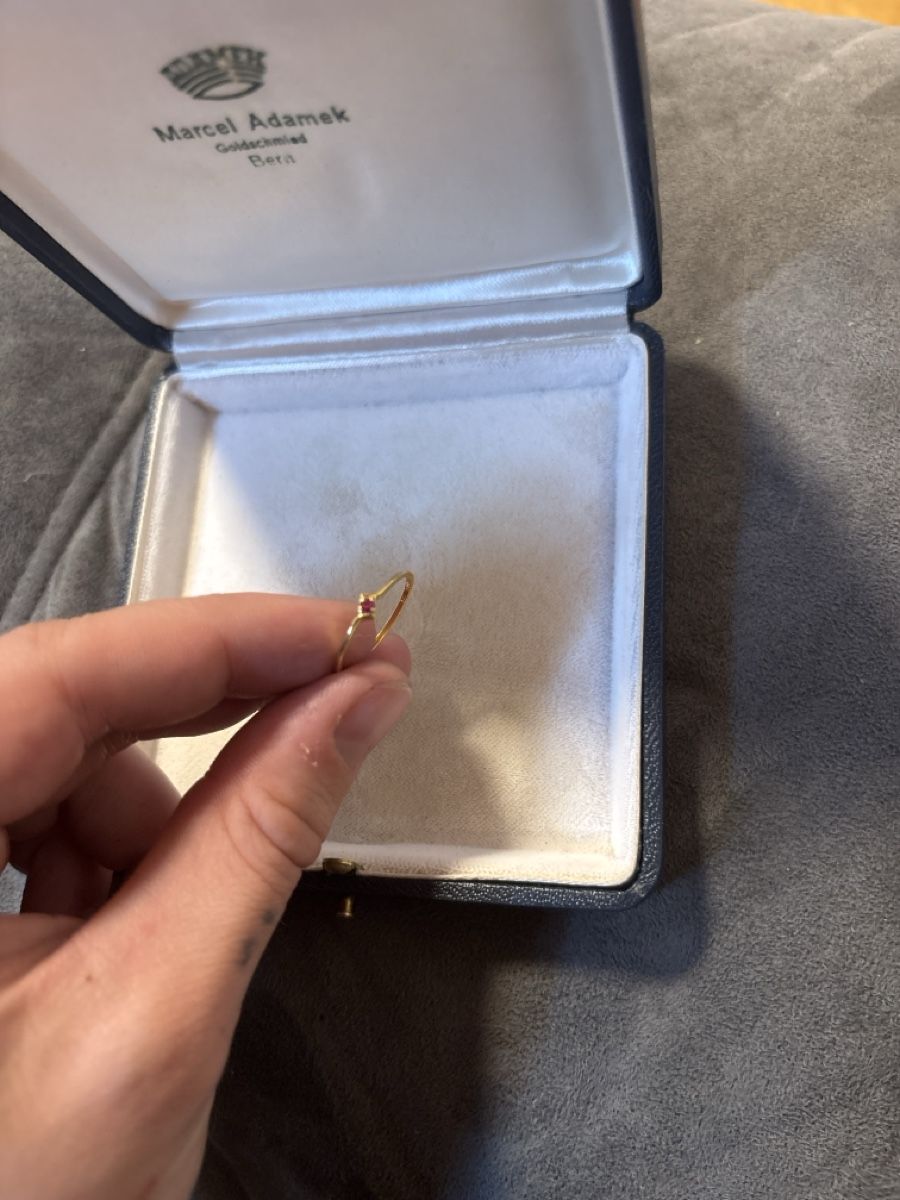 Ringe: Eleganter Goldfarben mit Lila Stein, 800 Silber Ring – Neu und originalverpackt aus Köniz von Vamp-Wer 1