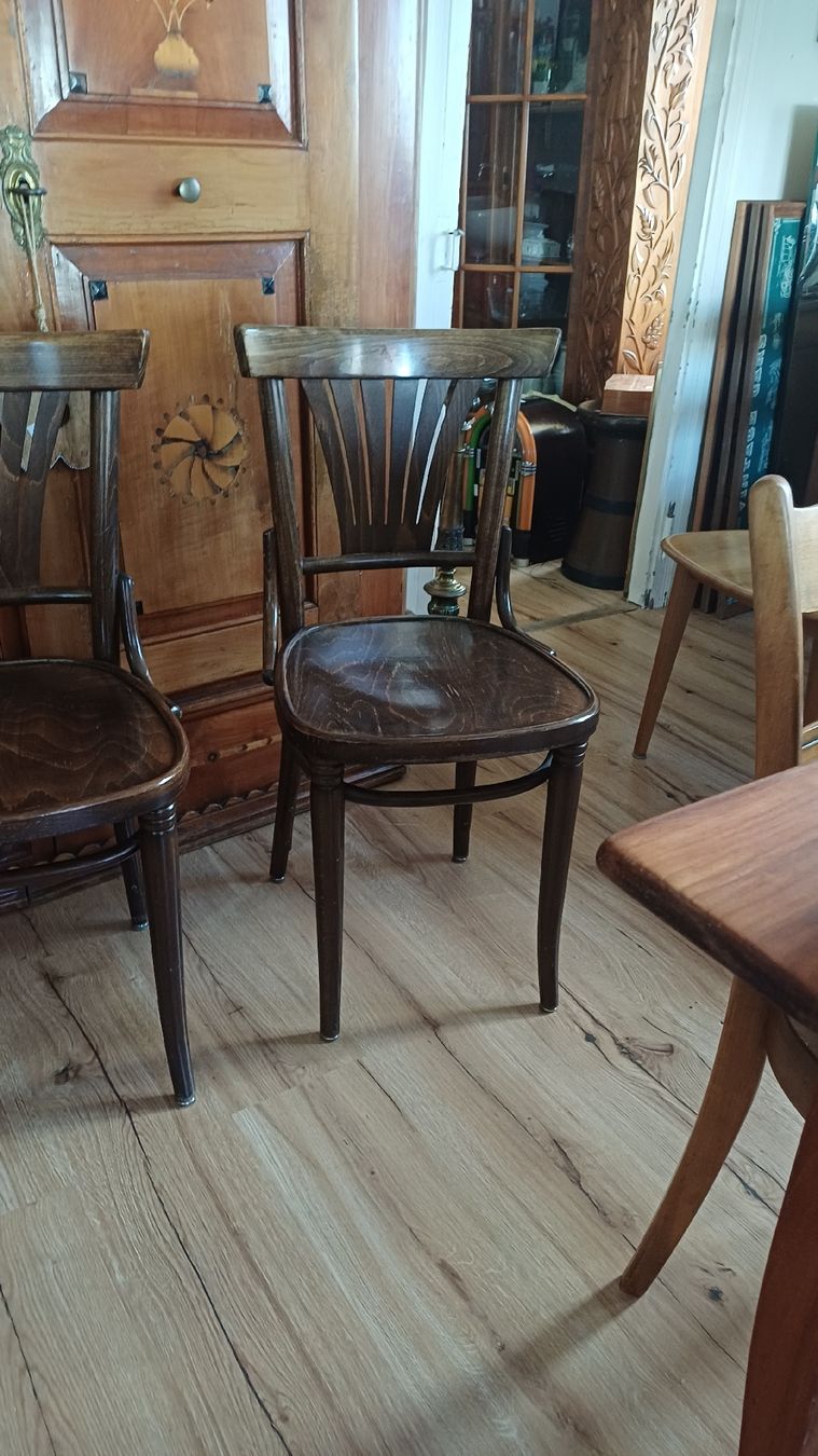 Sedie: 2 Vintage Bistrostügle – Usato da Flawil venduto da Pinkmalibu 2