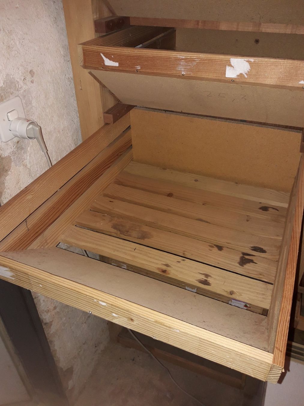 Armadi: Kellervorratsschrank Holz mit praktischen Schubfächern – Usato da Cornol venduto da sfb_yx7d 5