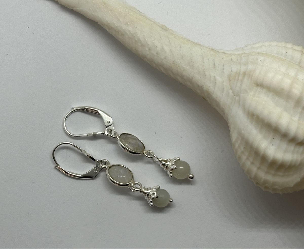 Orecchini pendenti & Orecchini a lobo: Ohrringe mondstein 925 – Nuovo e nell'imballaggio originale da Niederglatt ZH venduto da Silberschmuck-design 1