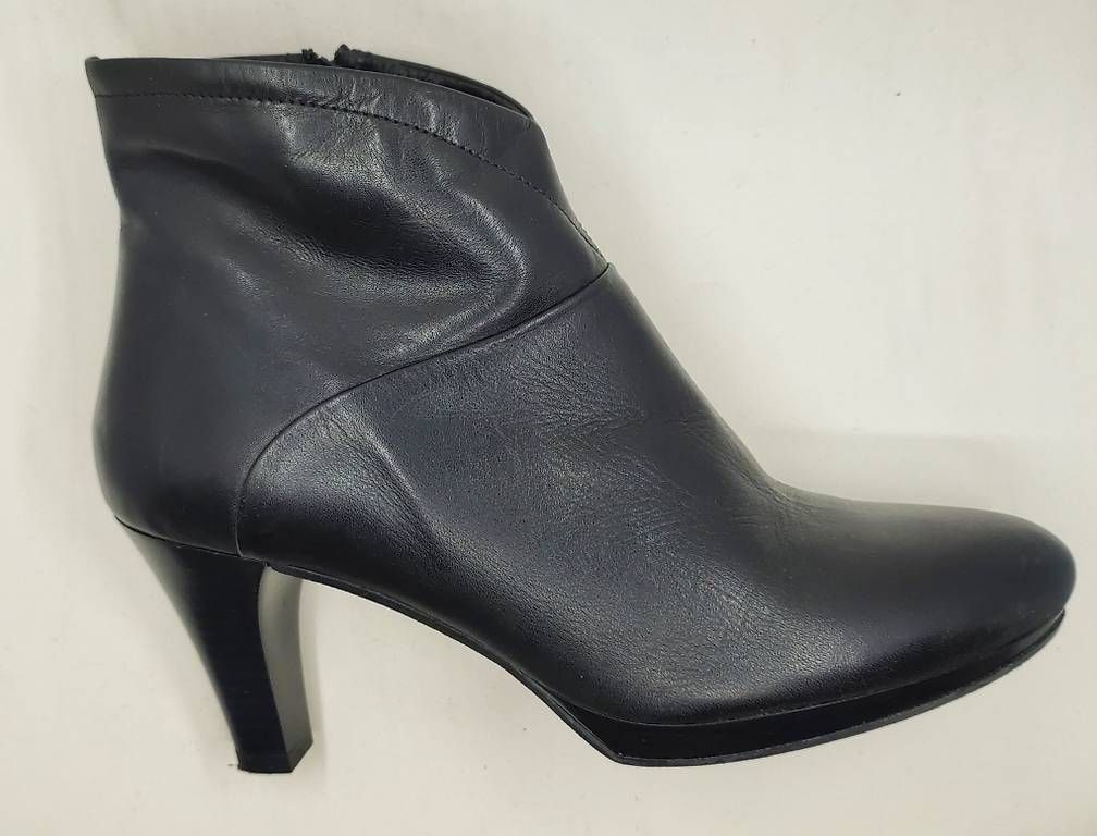 Scarpe da donna: Bottines en cuir noir, taille 39 – Usato da Villeneuve VD venduto da GREEDIX 2