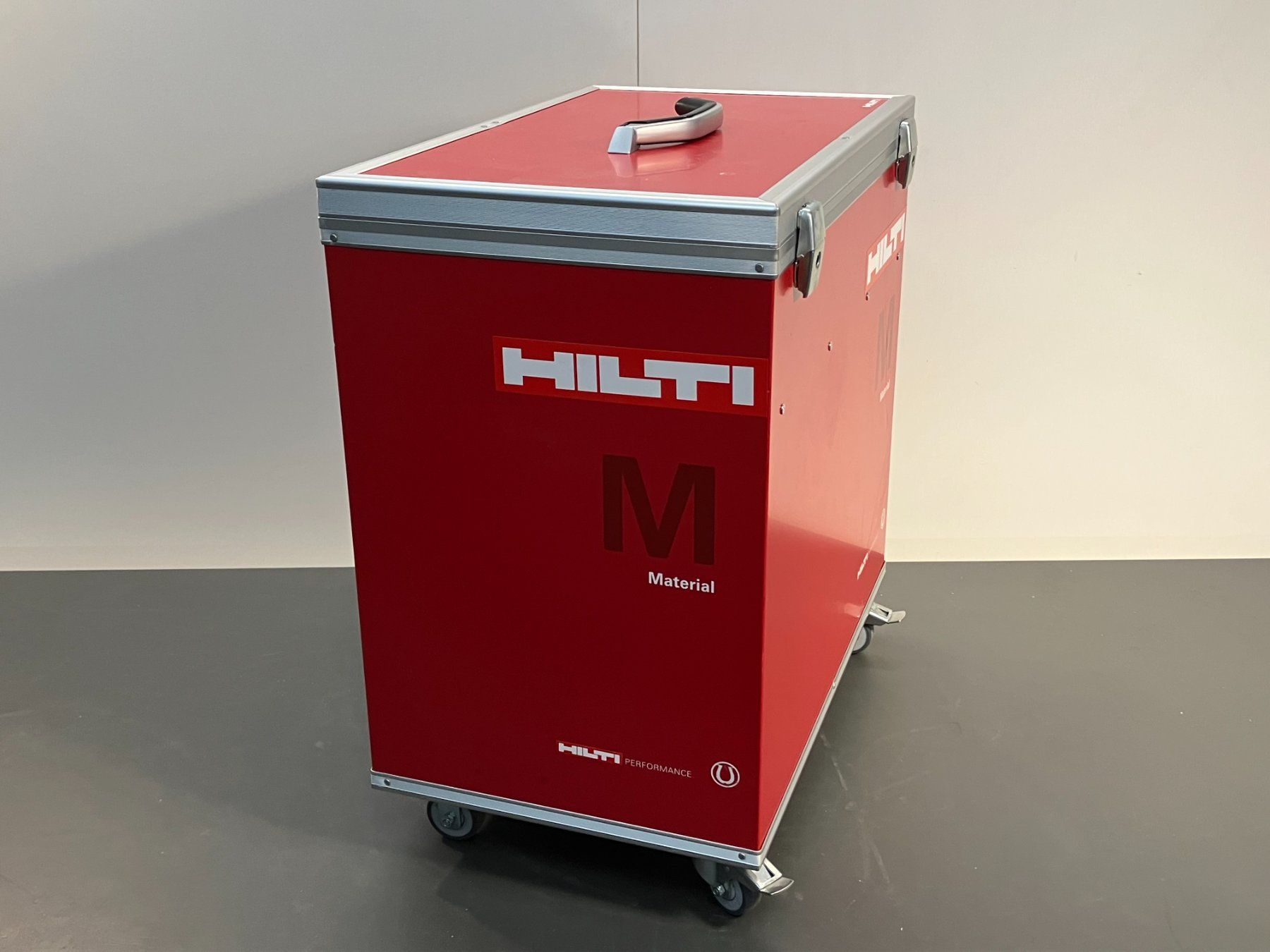 Tutti gli attrezzi: gebr. Material Trolley mit HILTI Aufklebern ab 1.- – Usato da Lichtensteig venduto da Buy24International 2