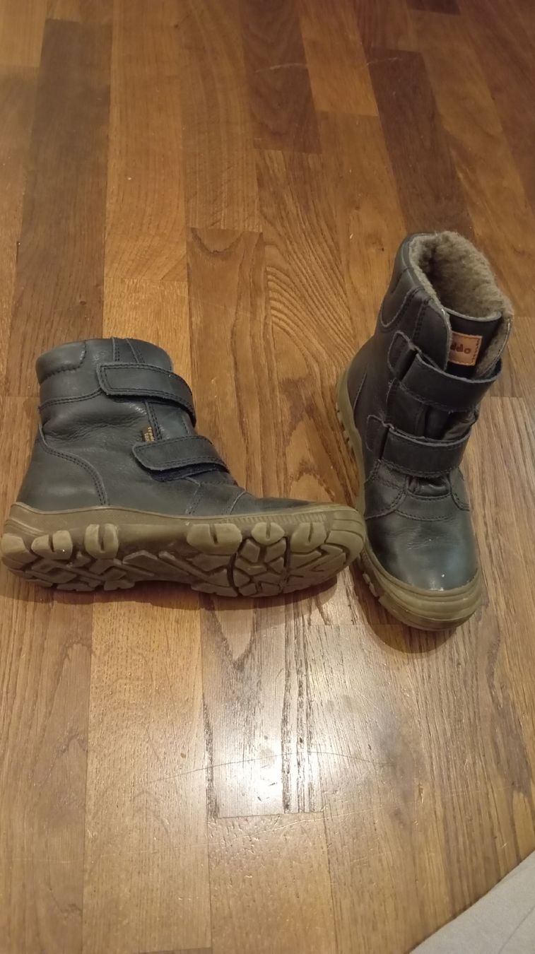 Froddo Schuhe für Jungen: Froddo Winterschuhe Grösse 33 – Gebraucht aus Zug von gingerale30
