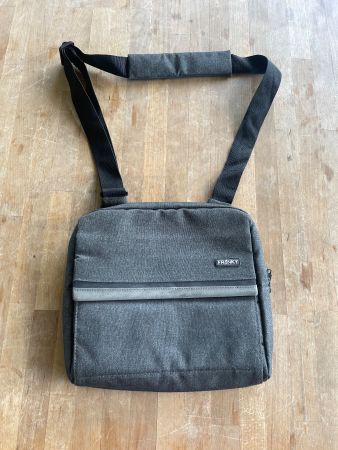 kleine Laptoptasche zum Umhängen, neuwertiger Zustand
