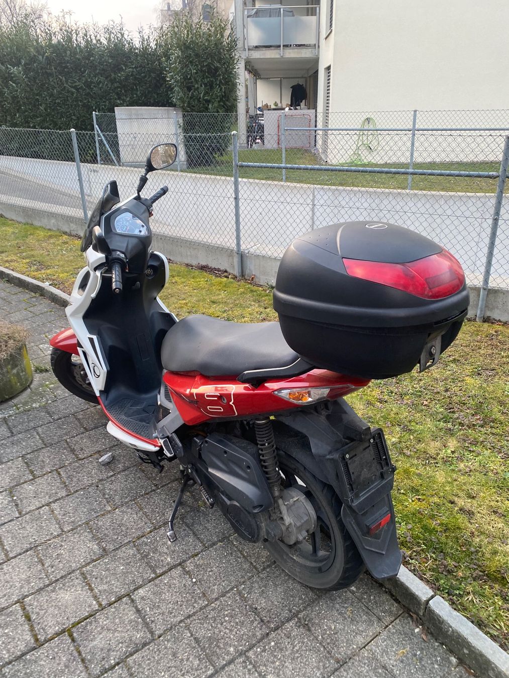 Kymco Scooter: Kymco Agility 50 Roller mit Topcase – Usato da Fahrweid venduto da mcm_glx2 3