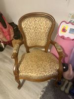 Fauteuil ancien à retaper – Style et confort uniques !