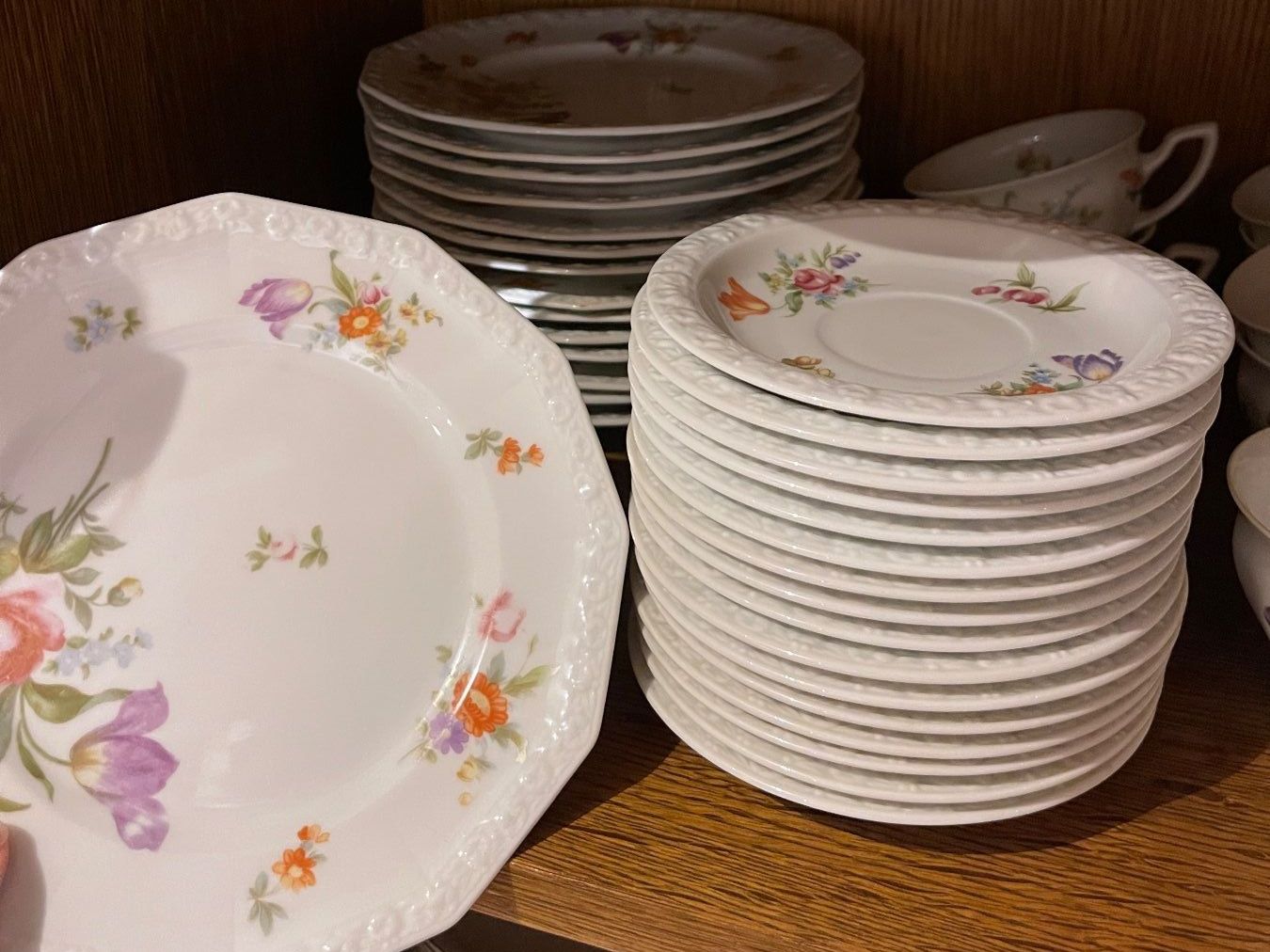 Rosenthal Set di piatti: Rosenthal Geschirrset floral gemustert – Usato da Däniken SO venduto da c.schef 1