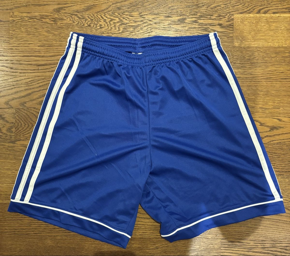 Adidas Hosen: Adidas Shorts – Neu (gemäss Beschreibung) aus Hirzel von leandro_.