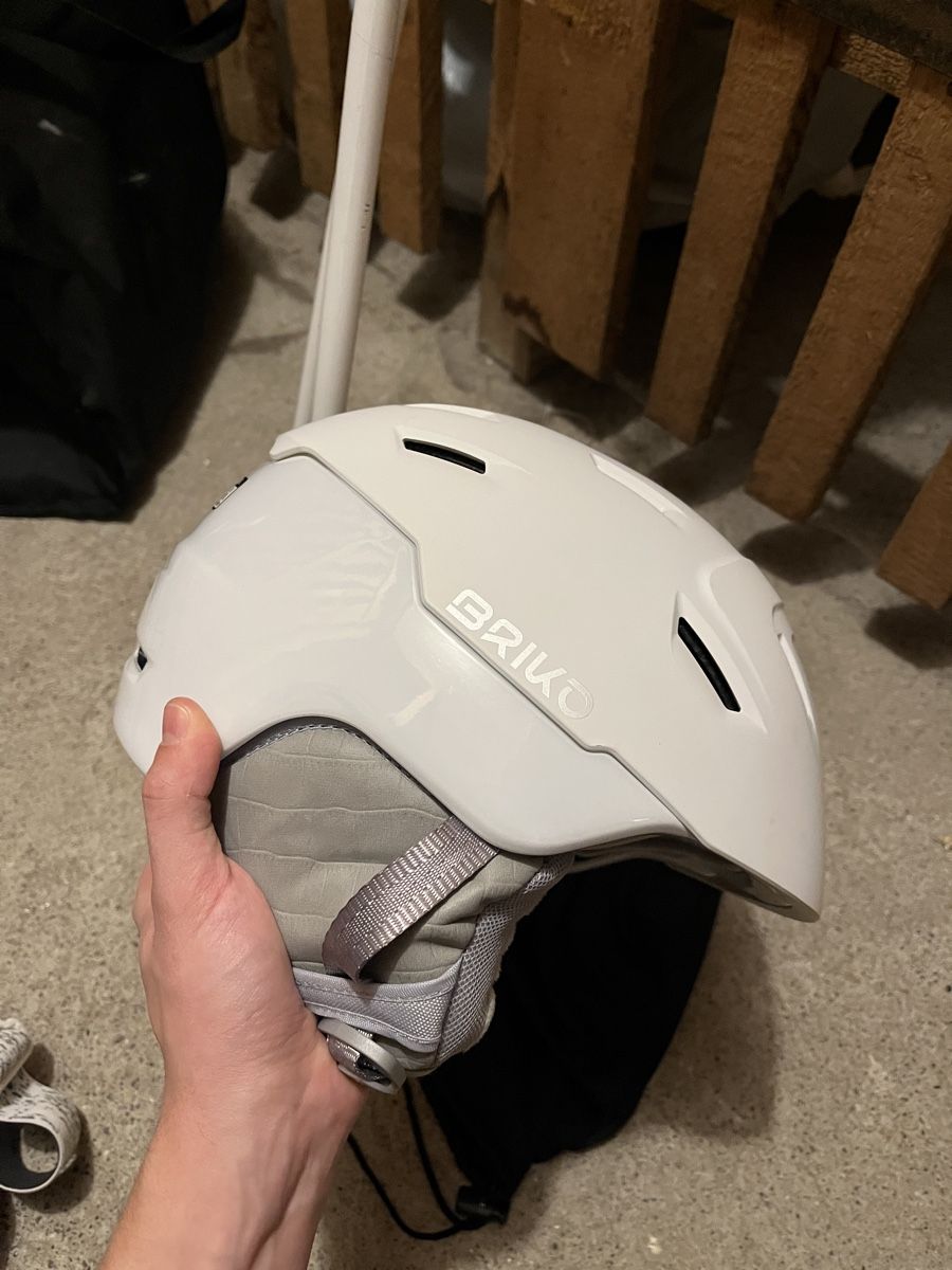 Briko Caschi: Briko Ski Helmet with Bag – Nuovo (secondo la descrizione) da Zürich venduto da 2cn_t6yr 3