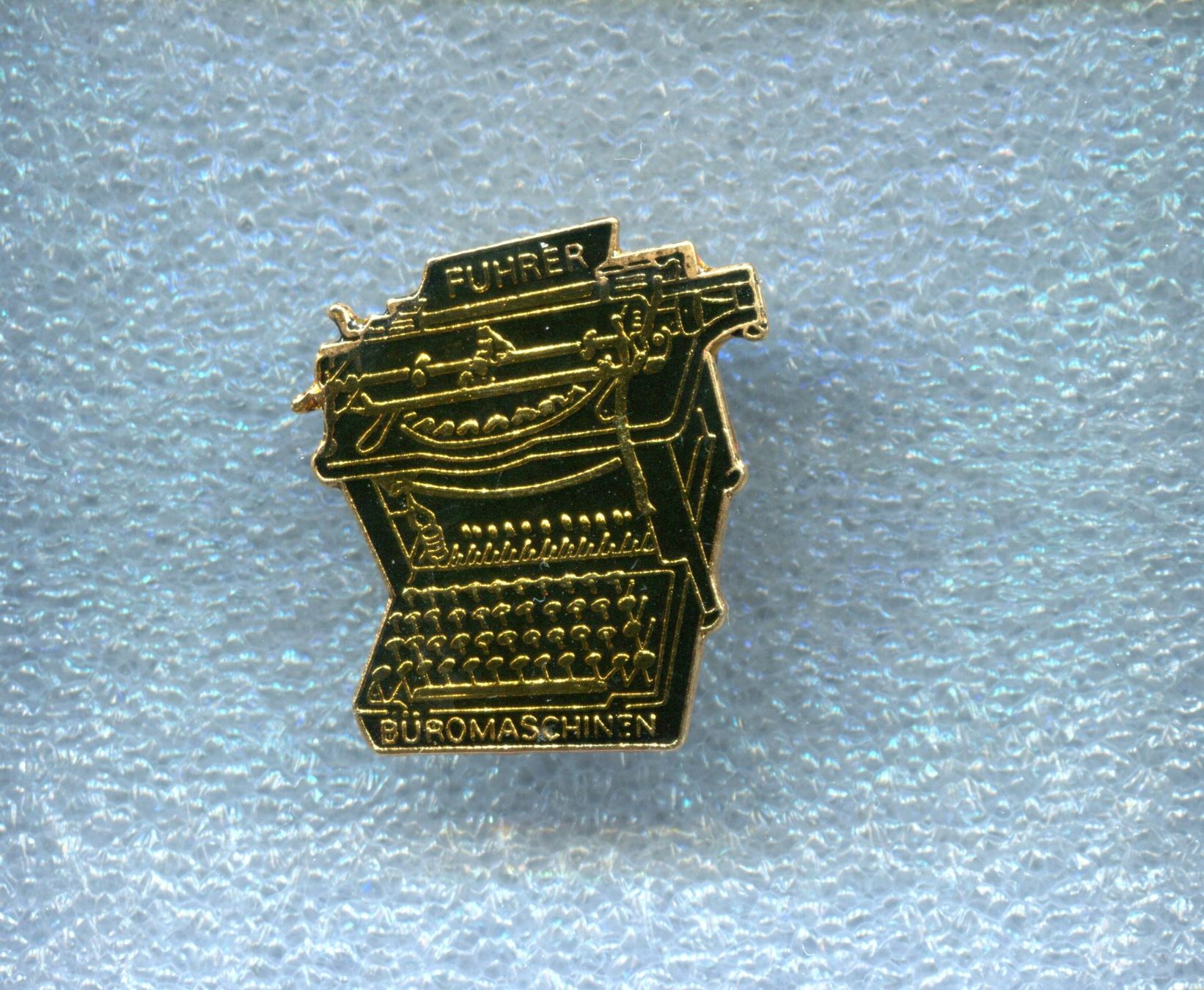 Placchette & Badge: Schreibmaschine  FUHRER – Usato da Winterthur venduto da Sammleroase