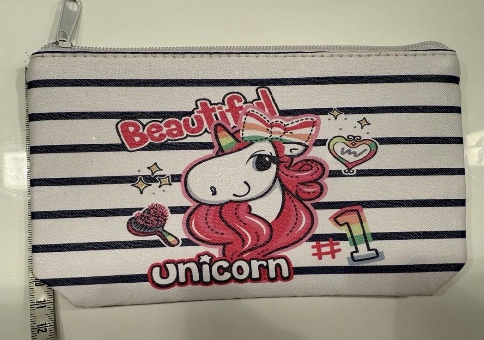 Schüler-Etuis: Feder Mäppchen mit Einhorn Motiv neu – Neu (gemäss Beschreibung) aus Freidorf TG von nad_fxh7
