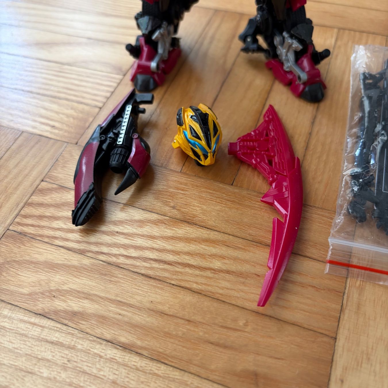 Unique Toys R09 Red Destroyer (Transformers Stinger) NEU (Neu und ...