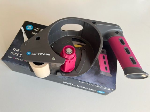 Tutti gli attrezzi: Klebeband Abroller / Klebebandabroller ZeroTape – Nuovo e nell'imballaggio originale da Zollikofen venduto da pico27 2