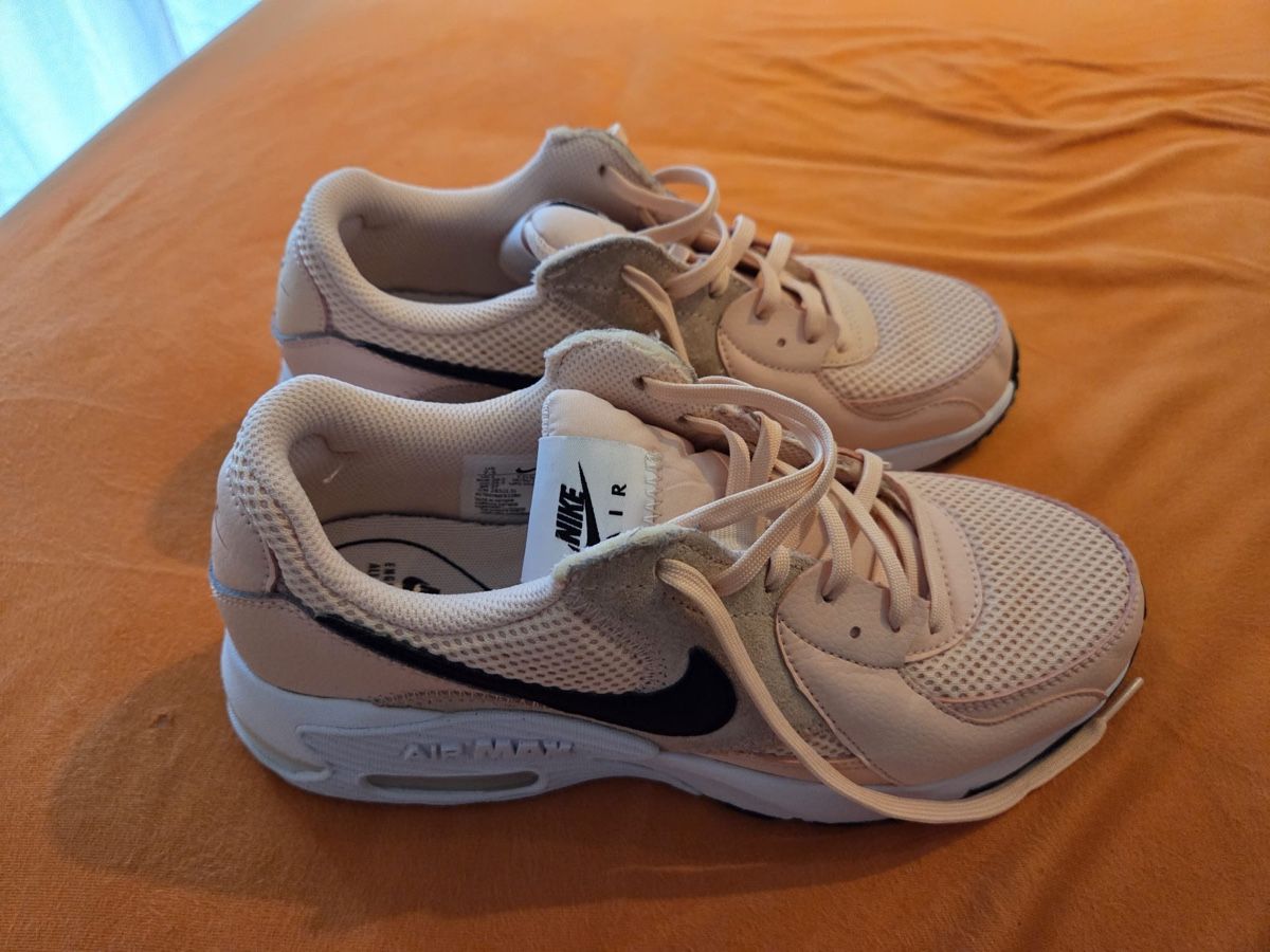 Scarpe da donna: Nike Air Max Schuh rosarot gebraucht Grösse 38.5 – Usato da Baar venduto da Girlpower1994 1