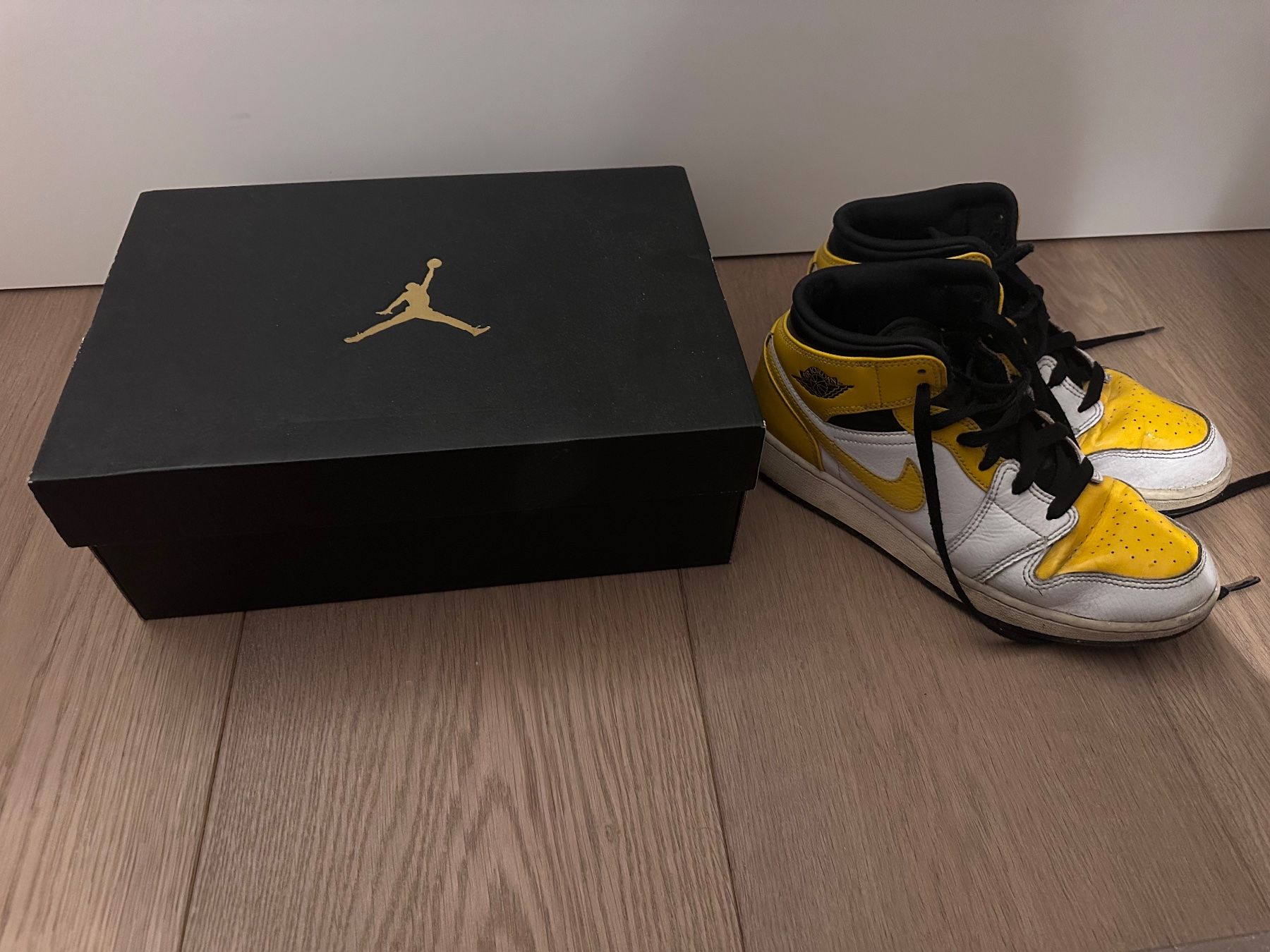 Jordan Scarpe da uomo: Nike Jordan Mid 1 – Usato da Schindellegi venduto da adb_5s8g